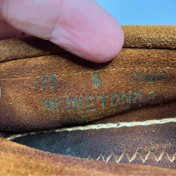 Minnetonka beaded suede moccasins big kids size 4 - Picture 5 of 7